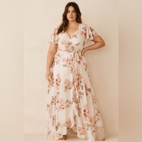 City Chic White Floral Wrap Maxi Dress (Plus Size) | Bloggers Favorite - Picture 1 of 12